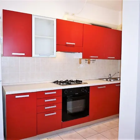 Welcoming In With Private Terrace