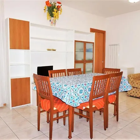 Welcoming In With Private Terrace Apartment *